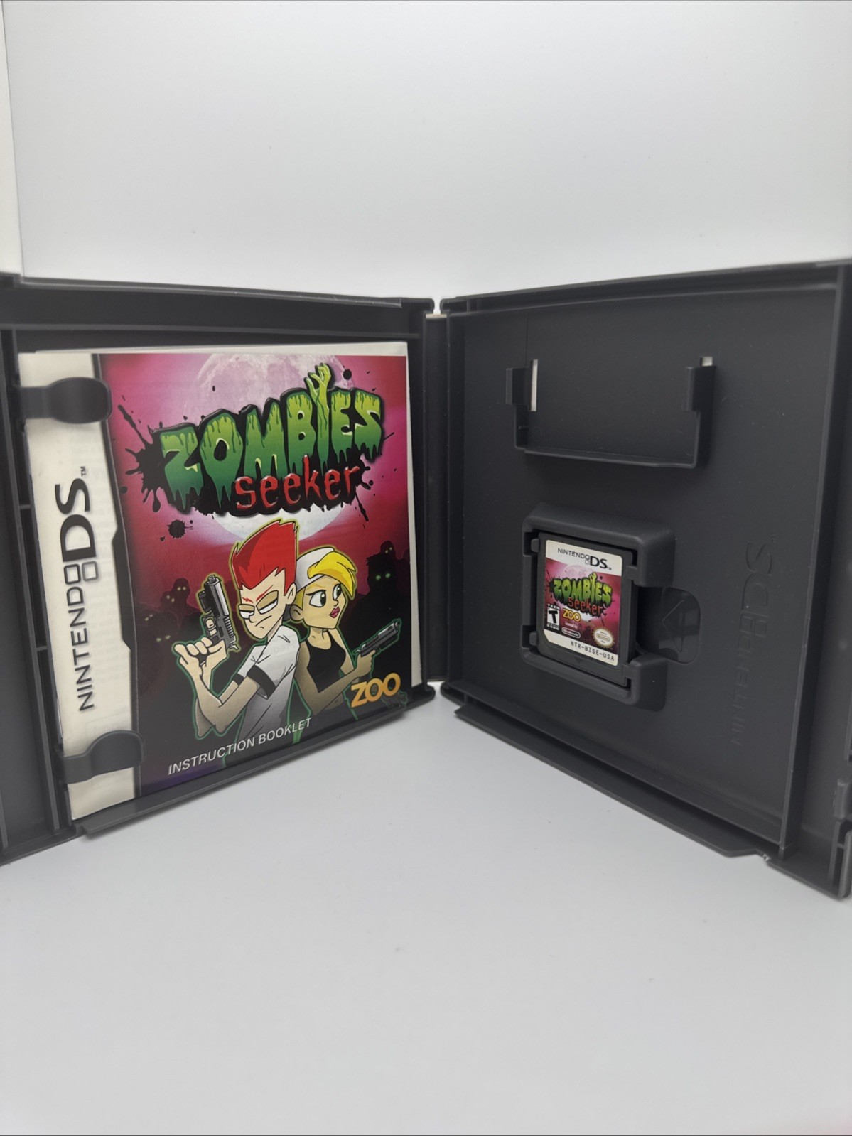 Zombies Seeker Nintendo DS Zoo 7 Raven Studios Complete CIB