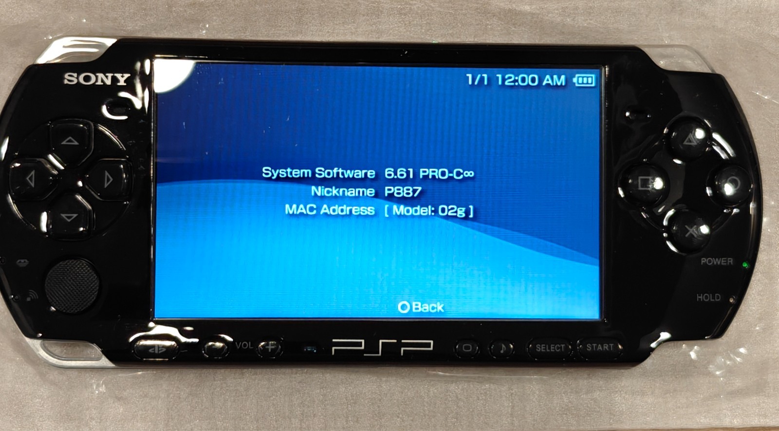 Sony PSP 2000 Piano Black – New Charger + New 1400mah Battery – CUSTOM FIRMWARE