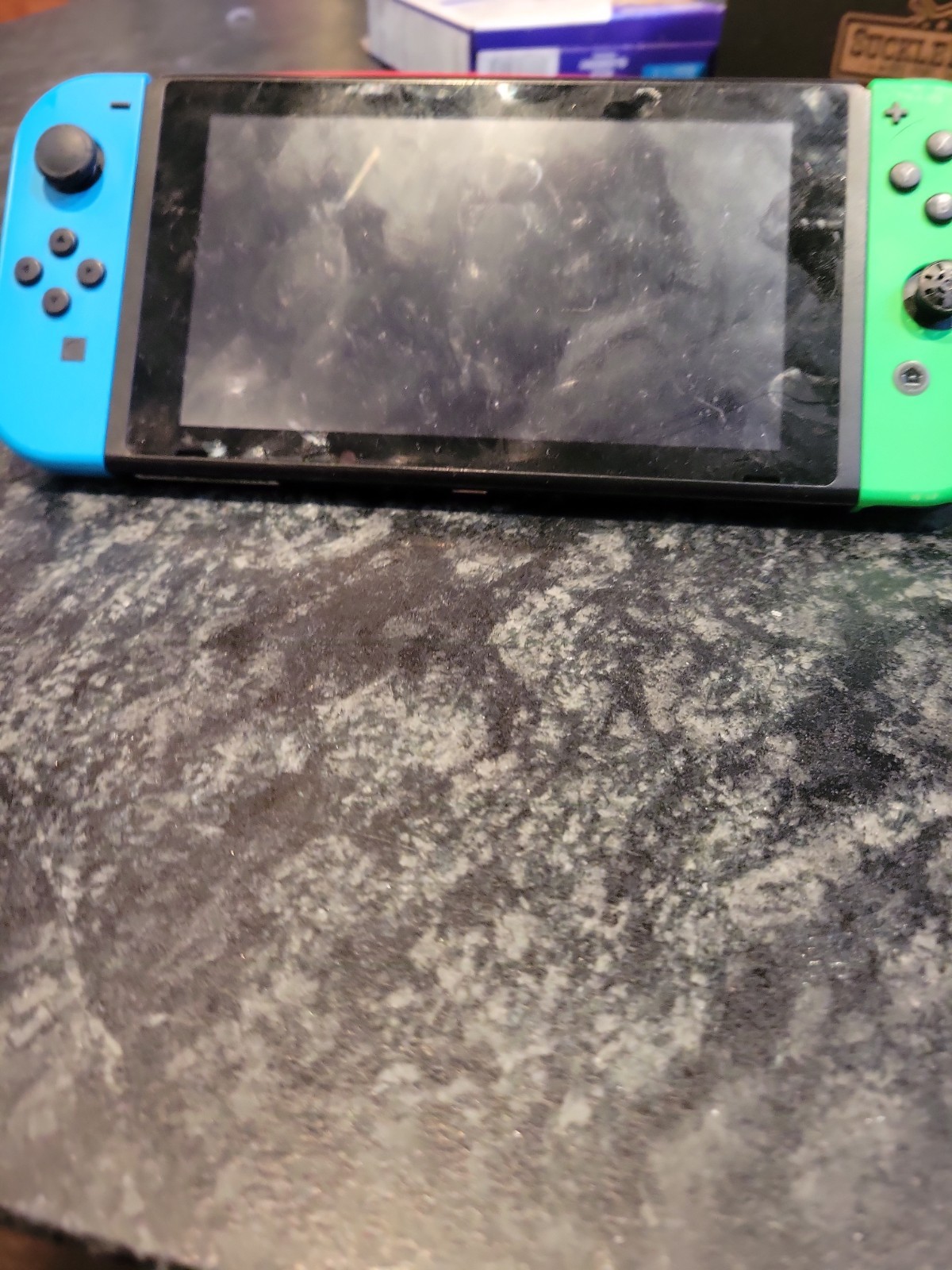 Nintendo Switch with blue green joy con l and r don’t work