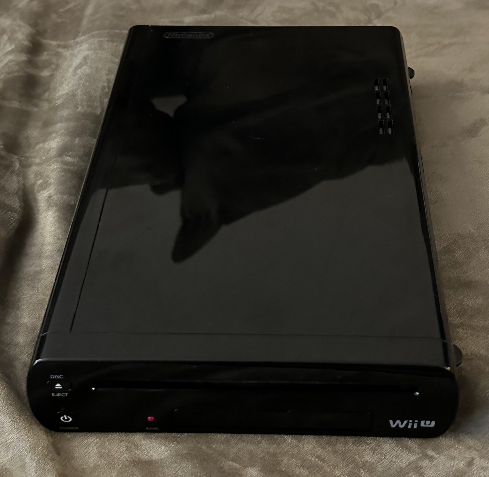Nintendo Wii U Console Black 32GB WUP-101 w/Super Mario 3D World (Works Great)