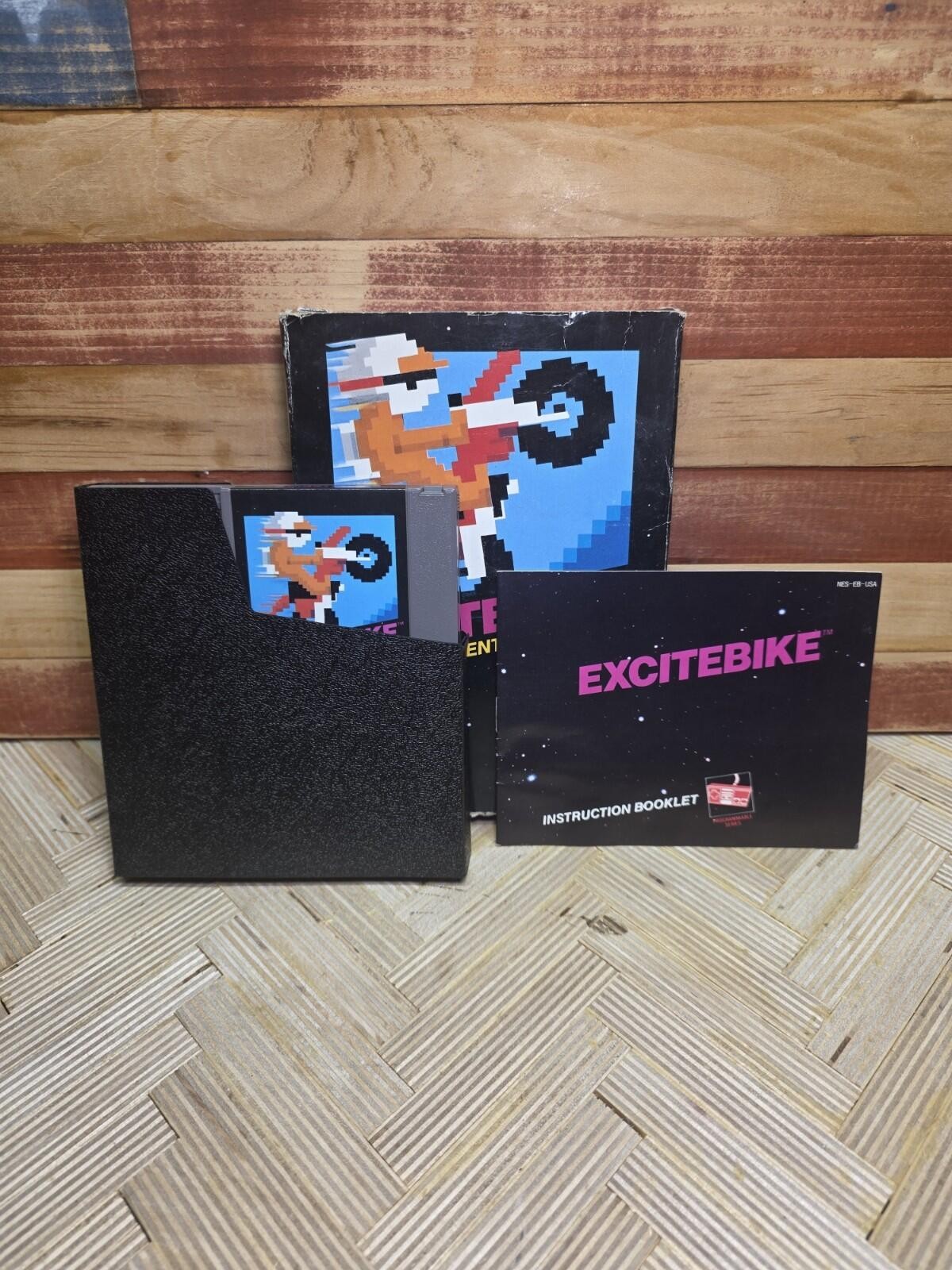 Excitebike Nintendo NES 1985 Complete in Box, Tested Working Retro Game