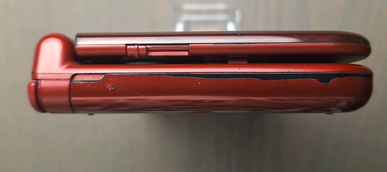 New Nintendo 3DS XL Metallic Red Charger + 32GB SD Card | Region Free