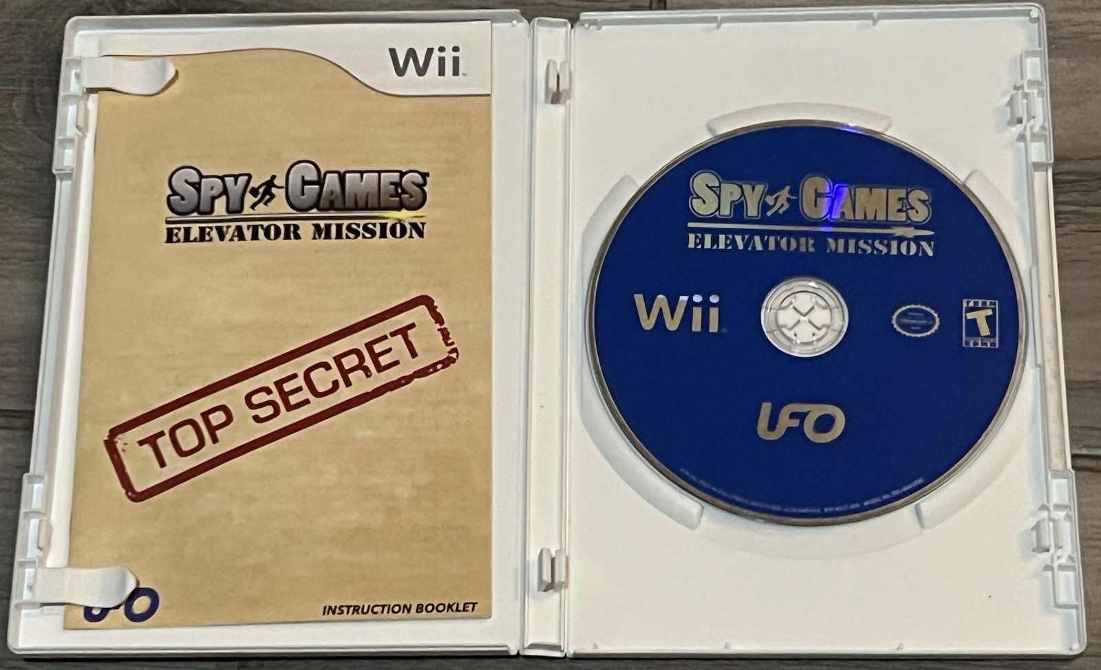 UFO Interactive Spy Games: Elevator Mission Nintendo Wii Manual T NTSC-U/C 2007