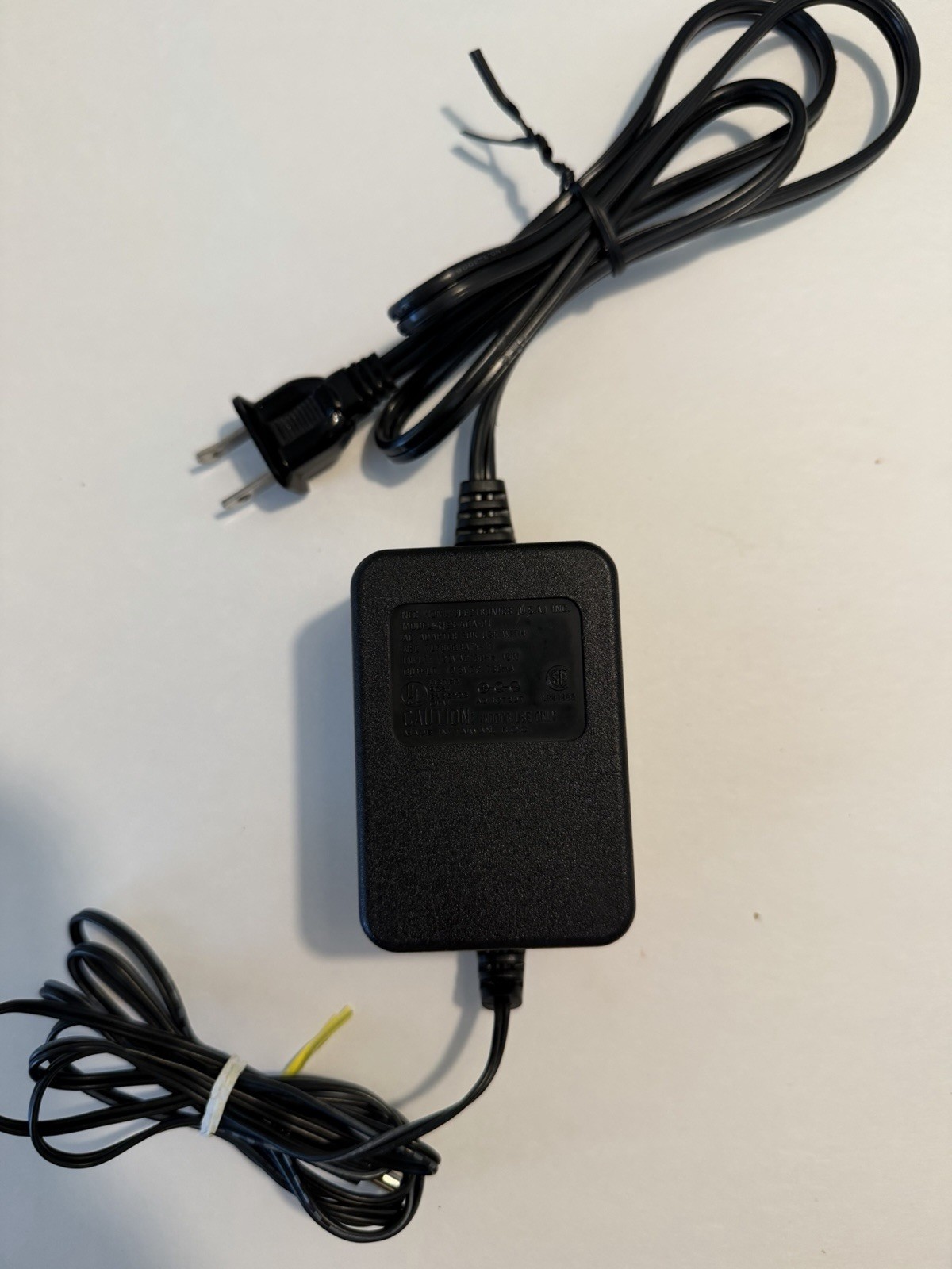 TurboGrafx-16 Black Console w/ TurboPad, Power, RF Switch, Manual – AV issue.