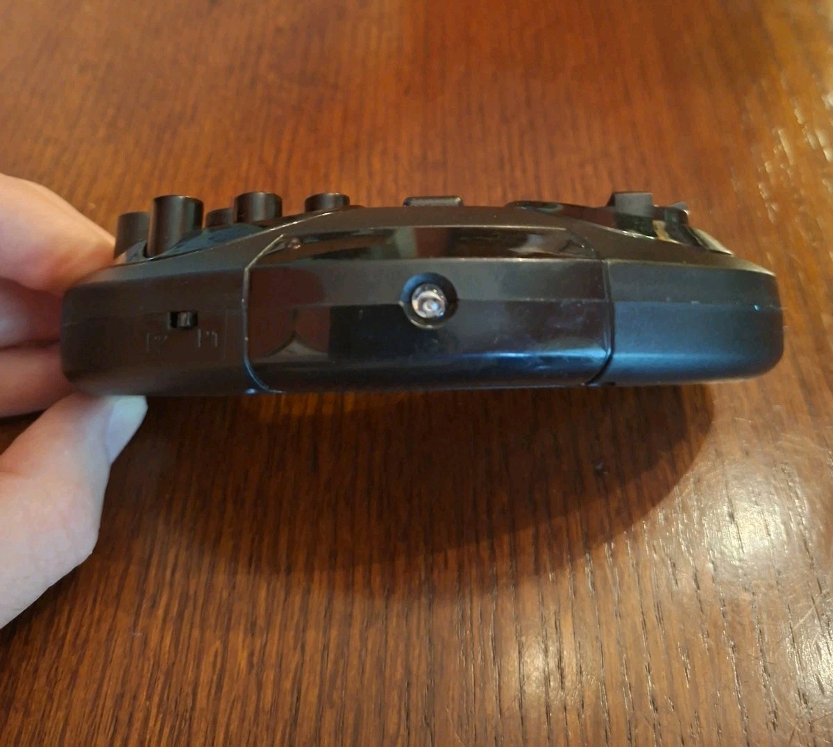 Sega Genesis Style Wireless 6-Button Controller – Battery Powered – Untested