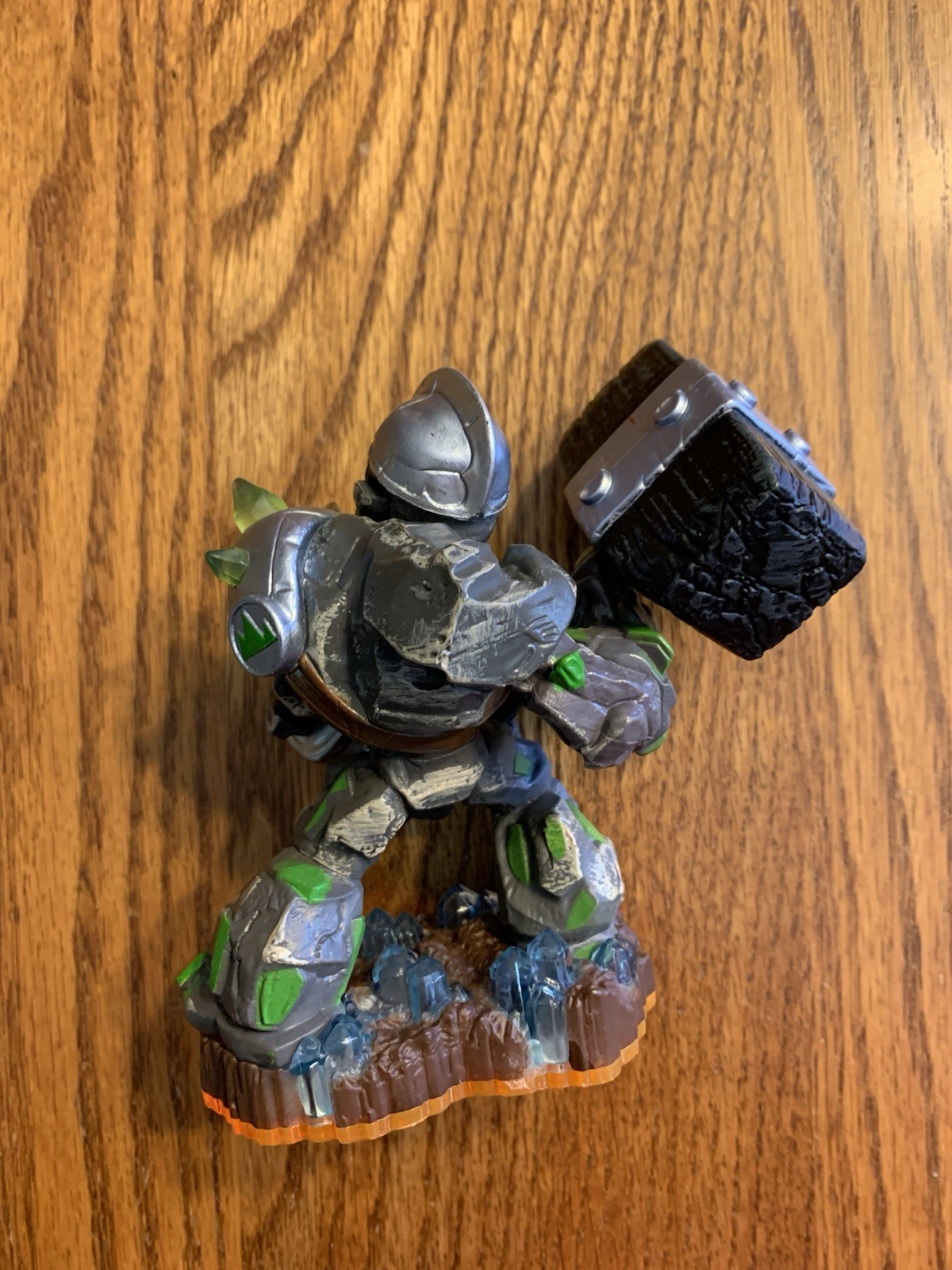 SKYLANDERS GIANTS CRUSHER Figure