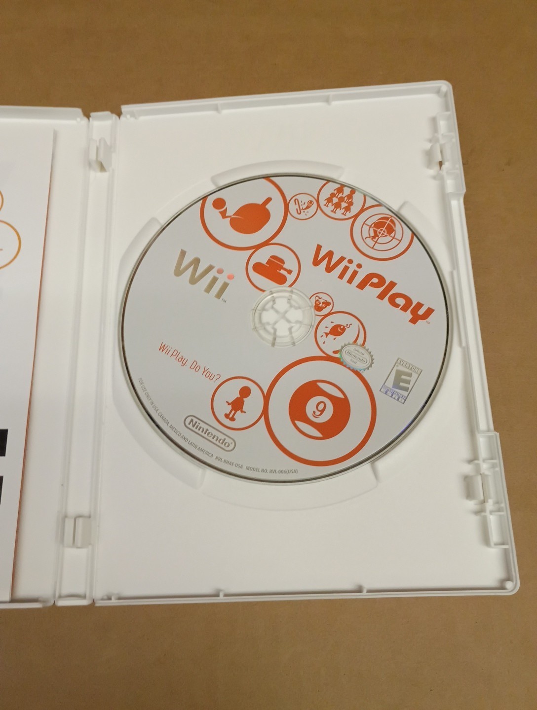 Wii Play – Complete Nintendo Wii Game w/Manual – Tested/Works