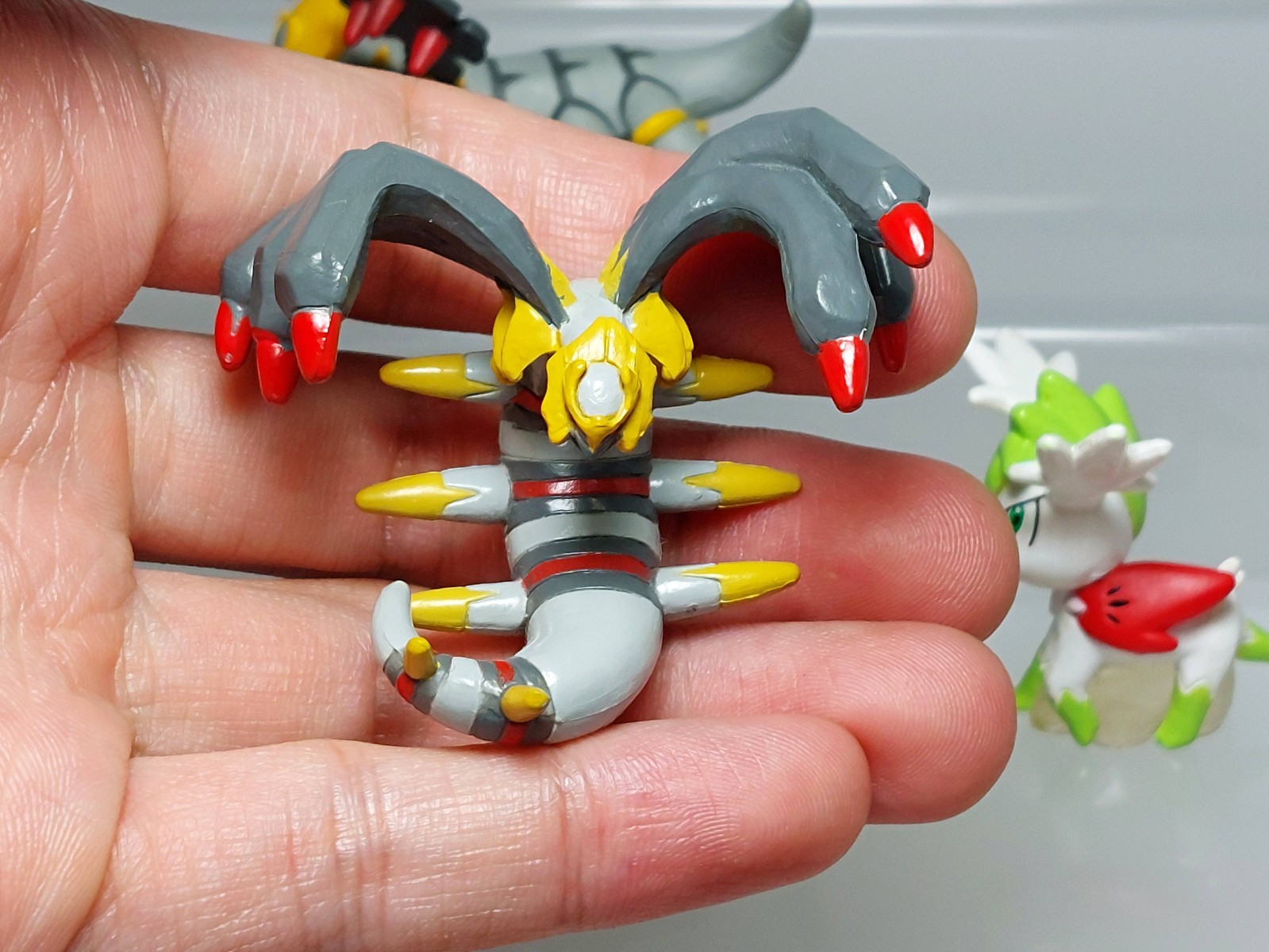 Giratina Shaymin Pokemon Clipping Figure Collection Bandai N03 0.8-1.6in