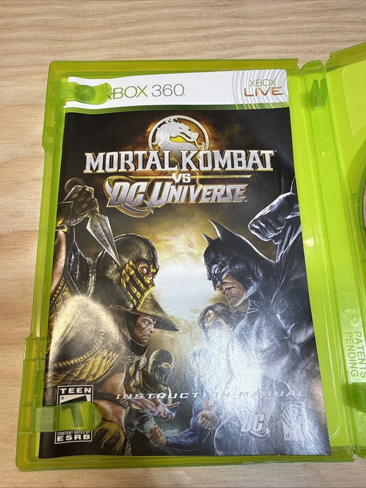 Mortal Kombat vs. DC Universe (Xbox 360 2008) CIB Verified Working Fast Shipping