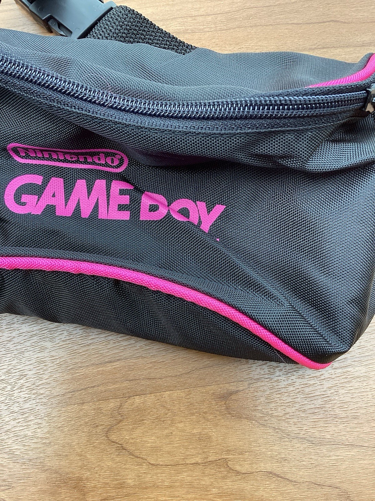 Nintendo Game Boy Hip Pouch Boxed Carry Case Good Condition