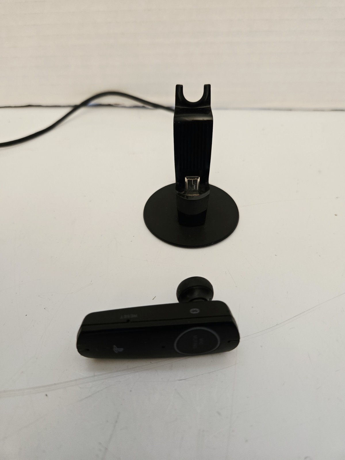 Sony Playstation 3 Wireless Bluetooth Headset with charger