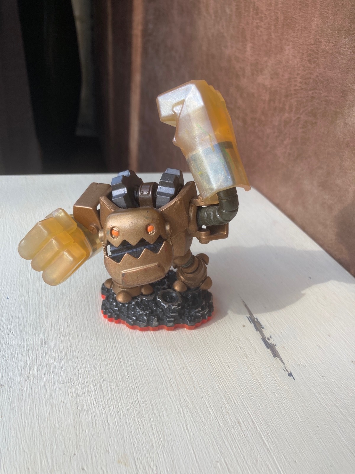 Skylanders lot of 24 plus 8 keys including Enigma, Knightlight, and Knightmare