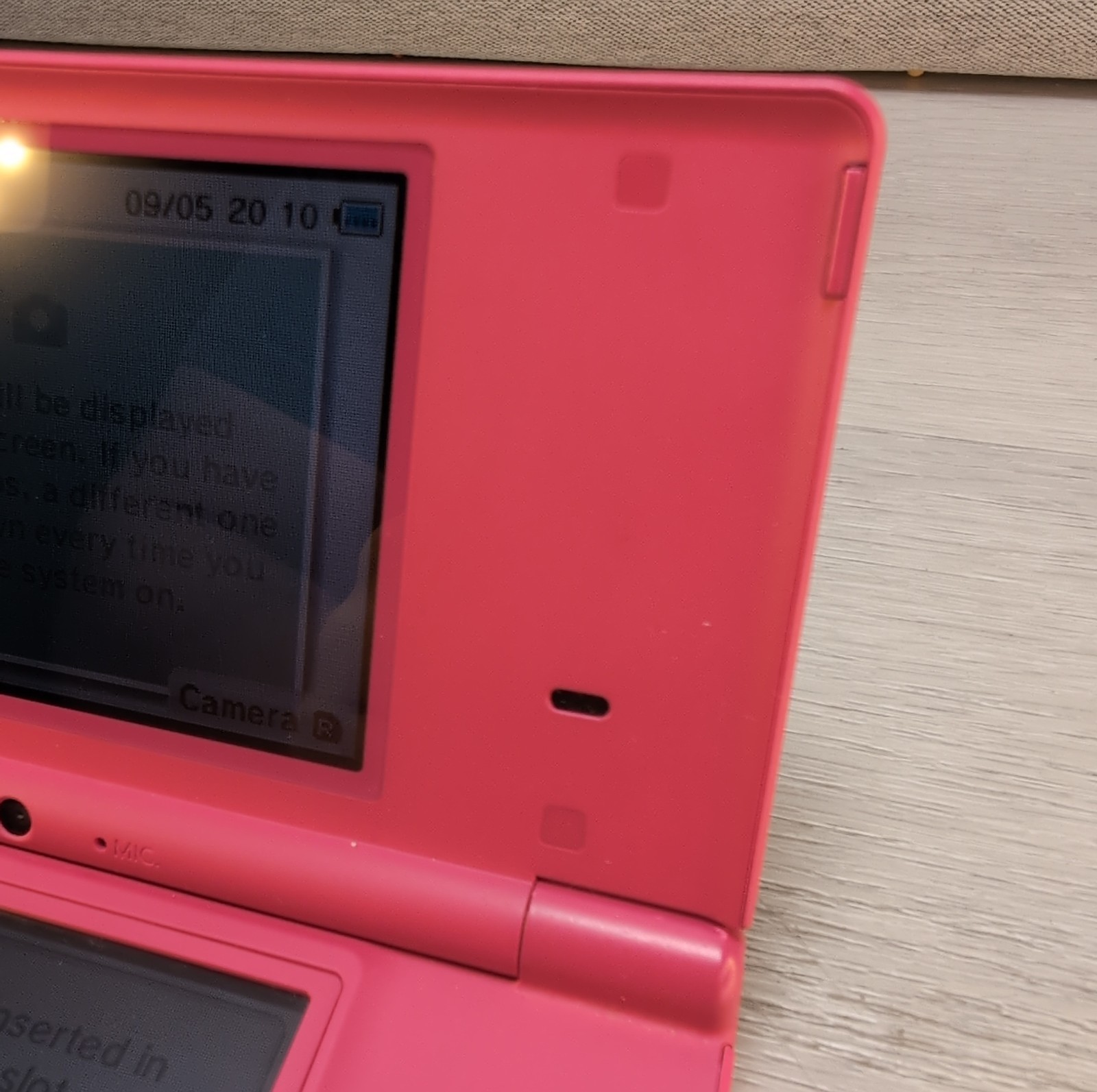 Nintendo DSi Pink Handheld Console Wi-Fi Nintendo DS TWL-001 & (4) Games Sims