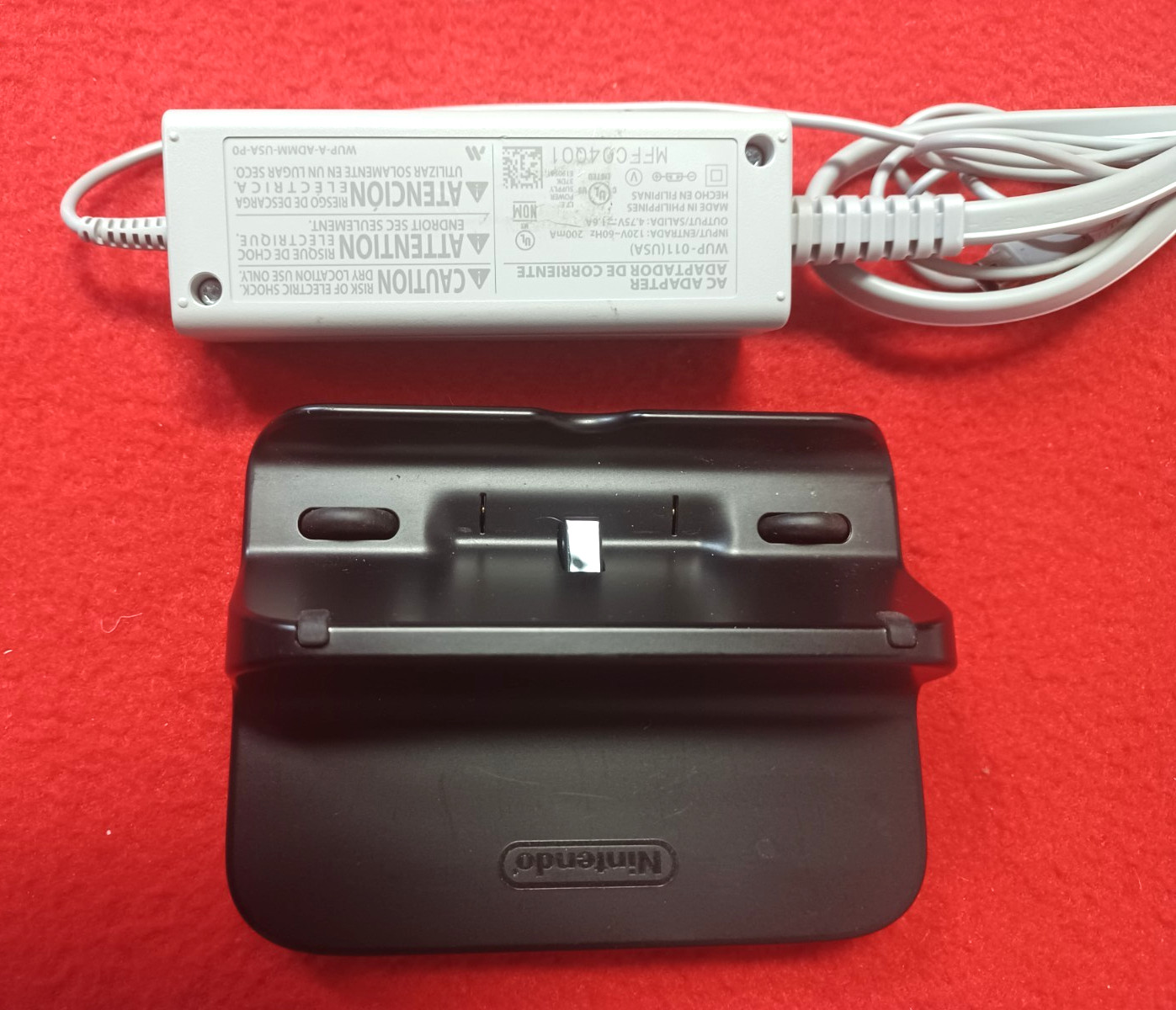 Nintendo WII U Legend Of Zelda Wind Waker HD Gamepad & Charger Only WUP-010