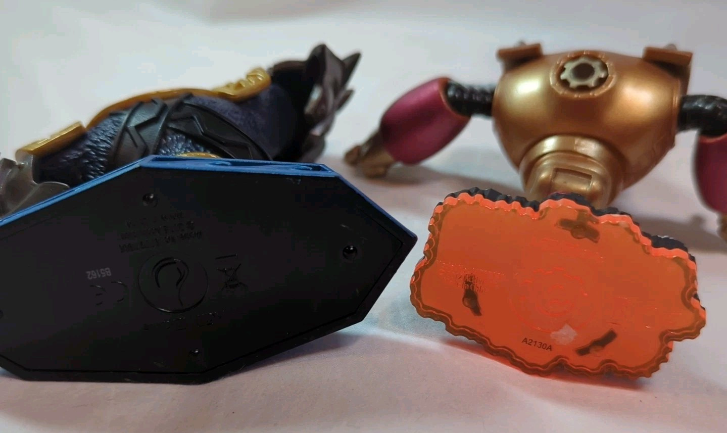 Activision Skylanders Giants Figures Lot 4 Robot Dragon Penguin Girl Empire