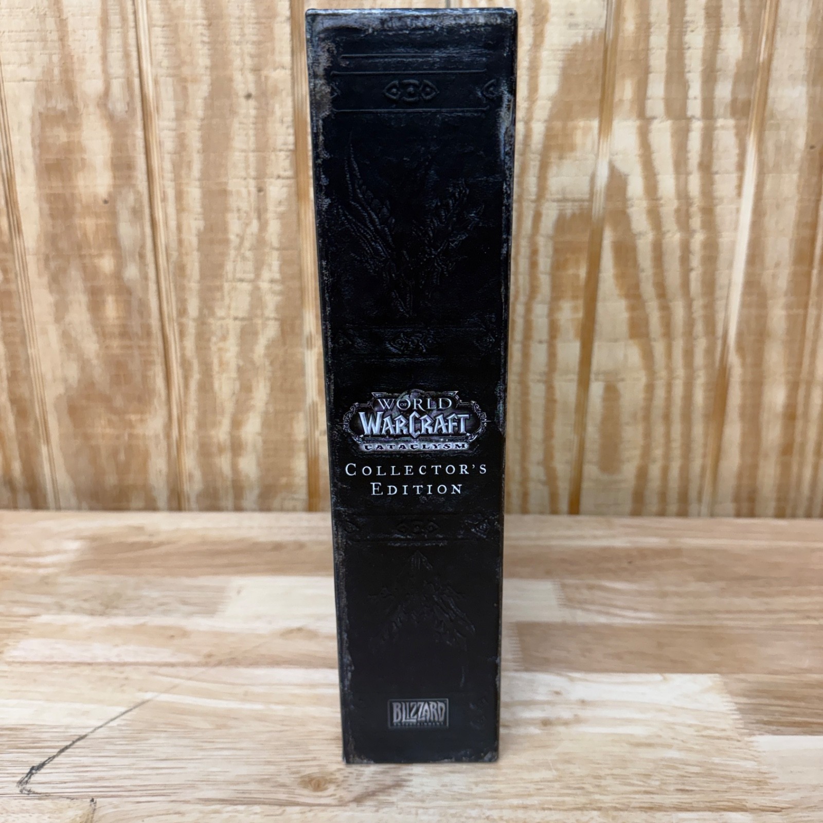 World of Warcraft Cataclysm Collector’s Edition Box Set Cards Book WOW Game PC