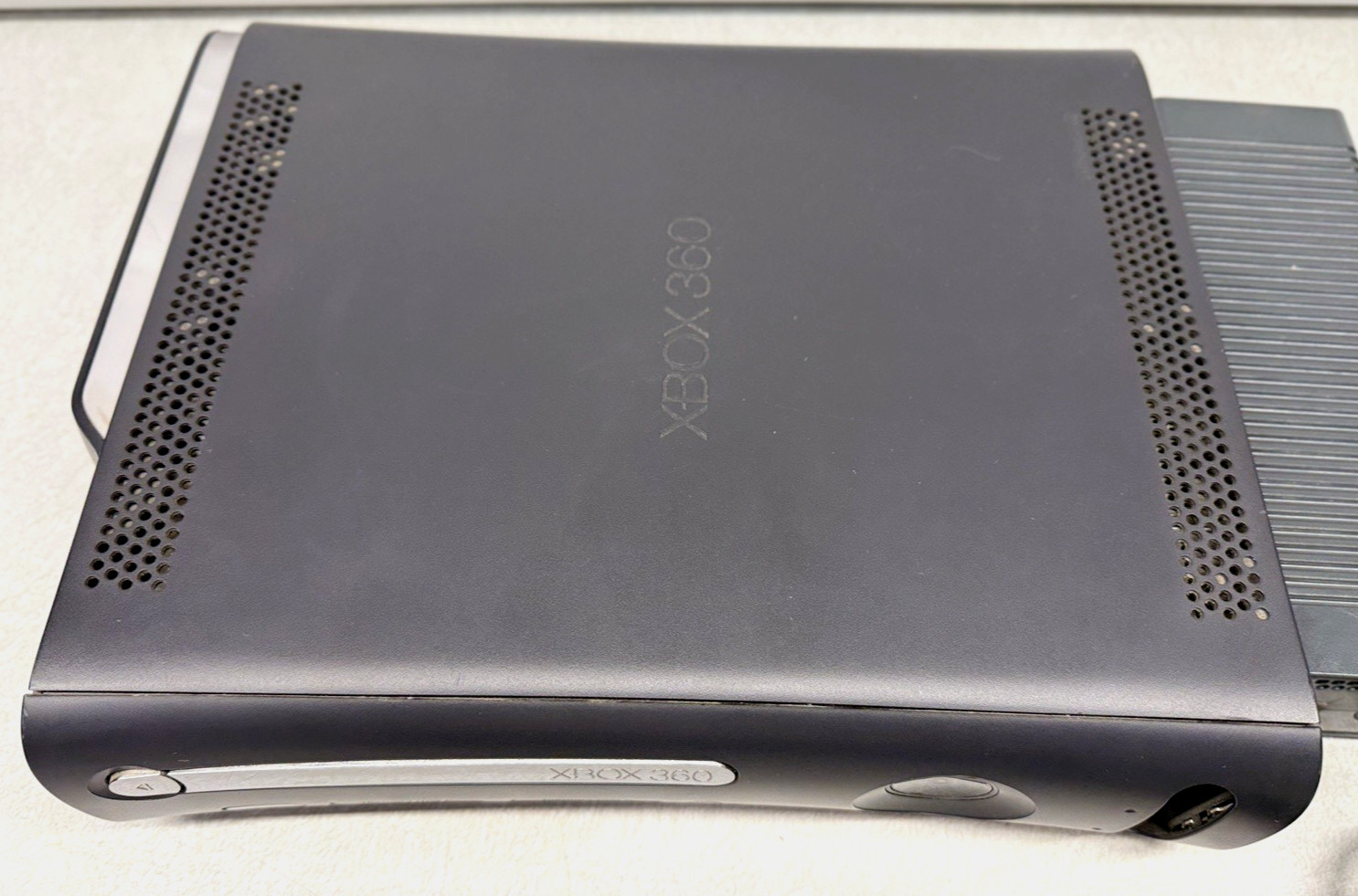 Black XBOX 360 120GB HDD Video Game Gaming Console Cords Cables