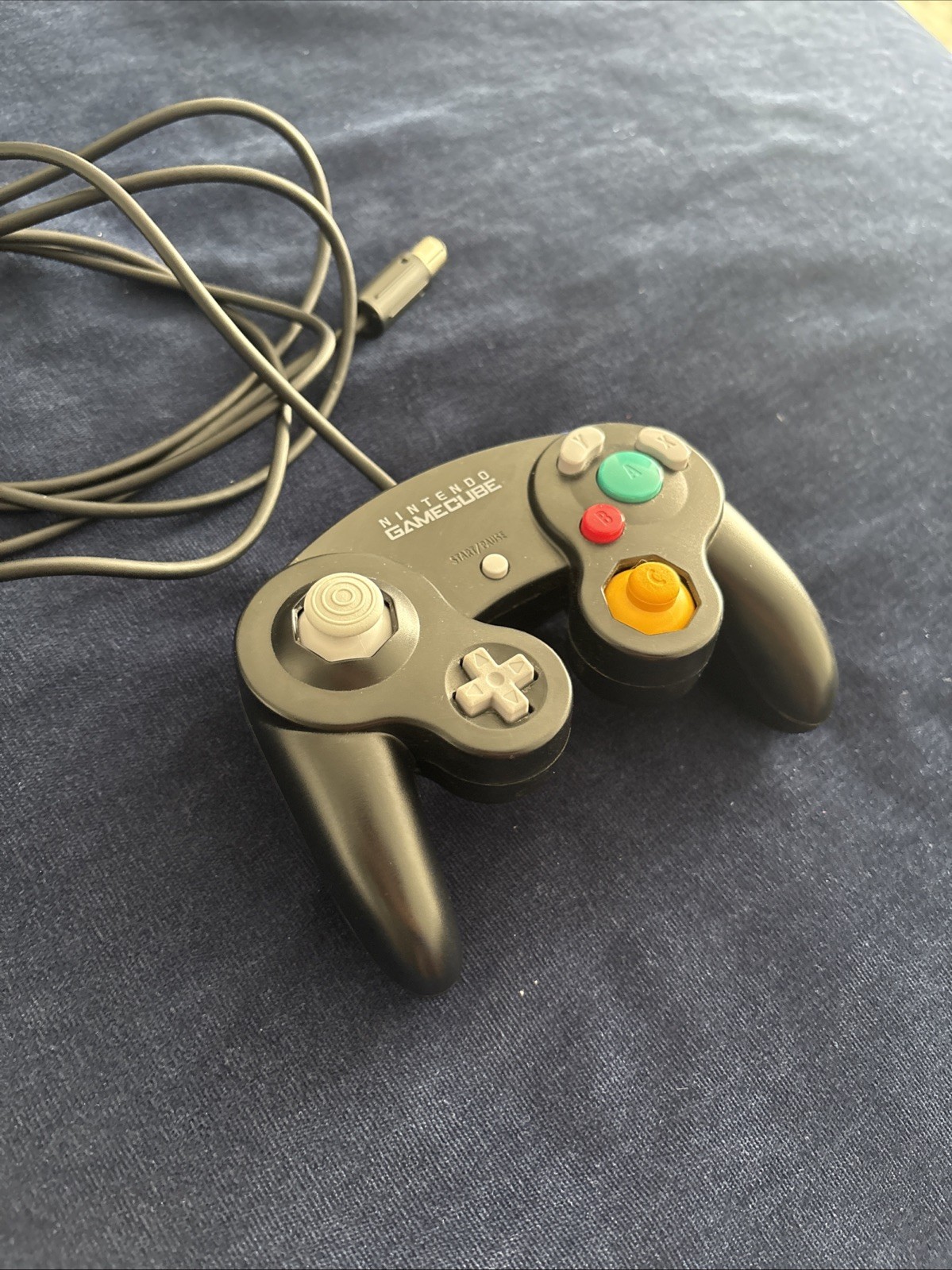 Nintendo GameCube Controller – Black – Used