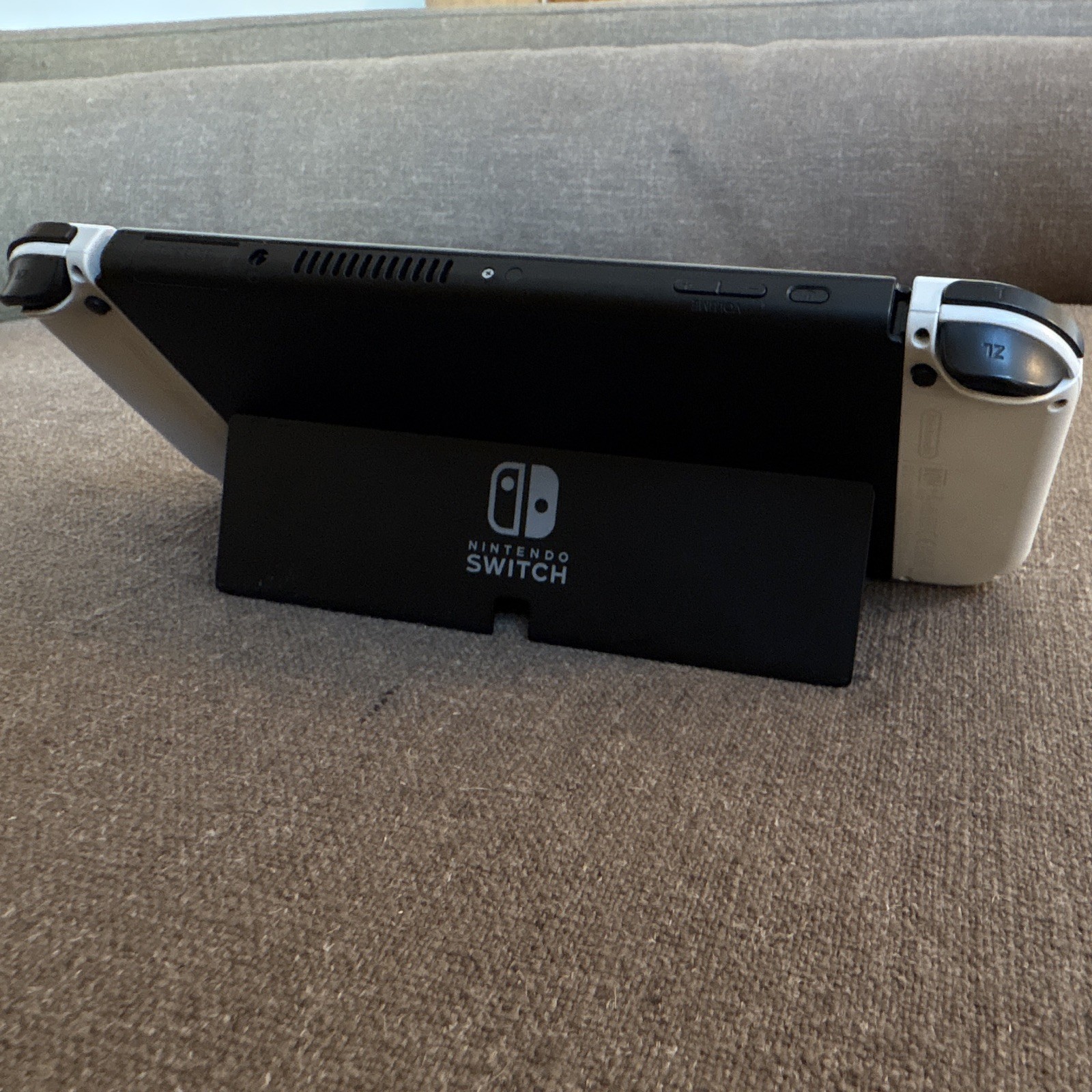 Nintendo Switch OLED Model Handheld System Console White Joy-Con USB-C With Case