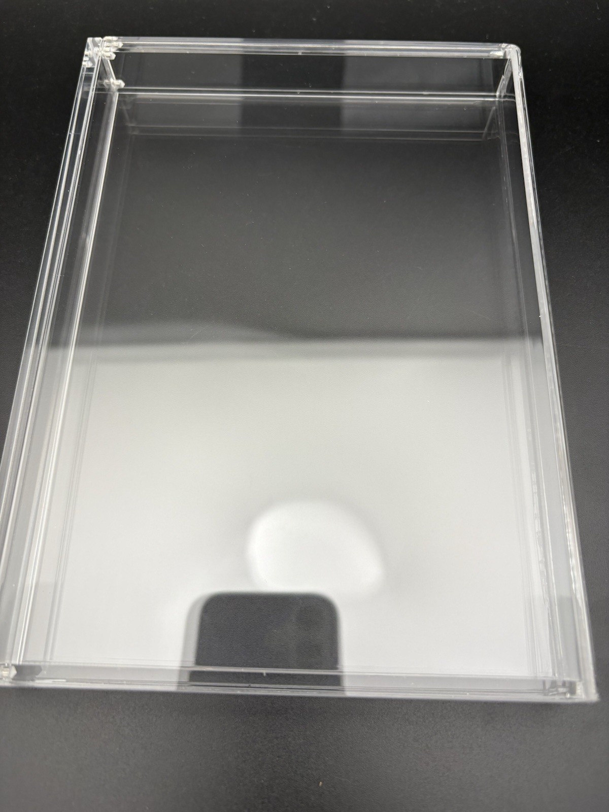 Magnetic-Closing Acrylic Game Display Case: Ps2/Xbox/Wii/DVD/Clear Box