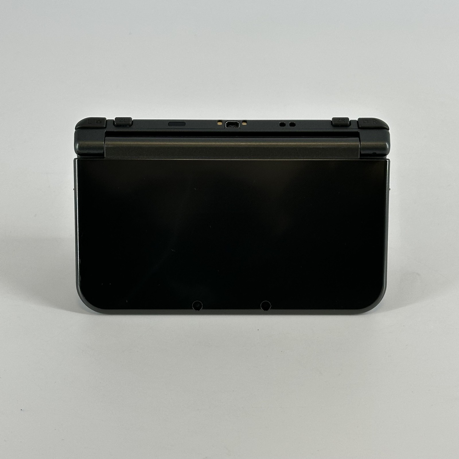 Nintendo New 3DS XL Handheld Console Gray – Very Good w/ Yellow Tint