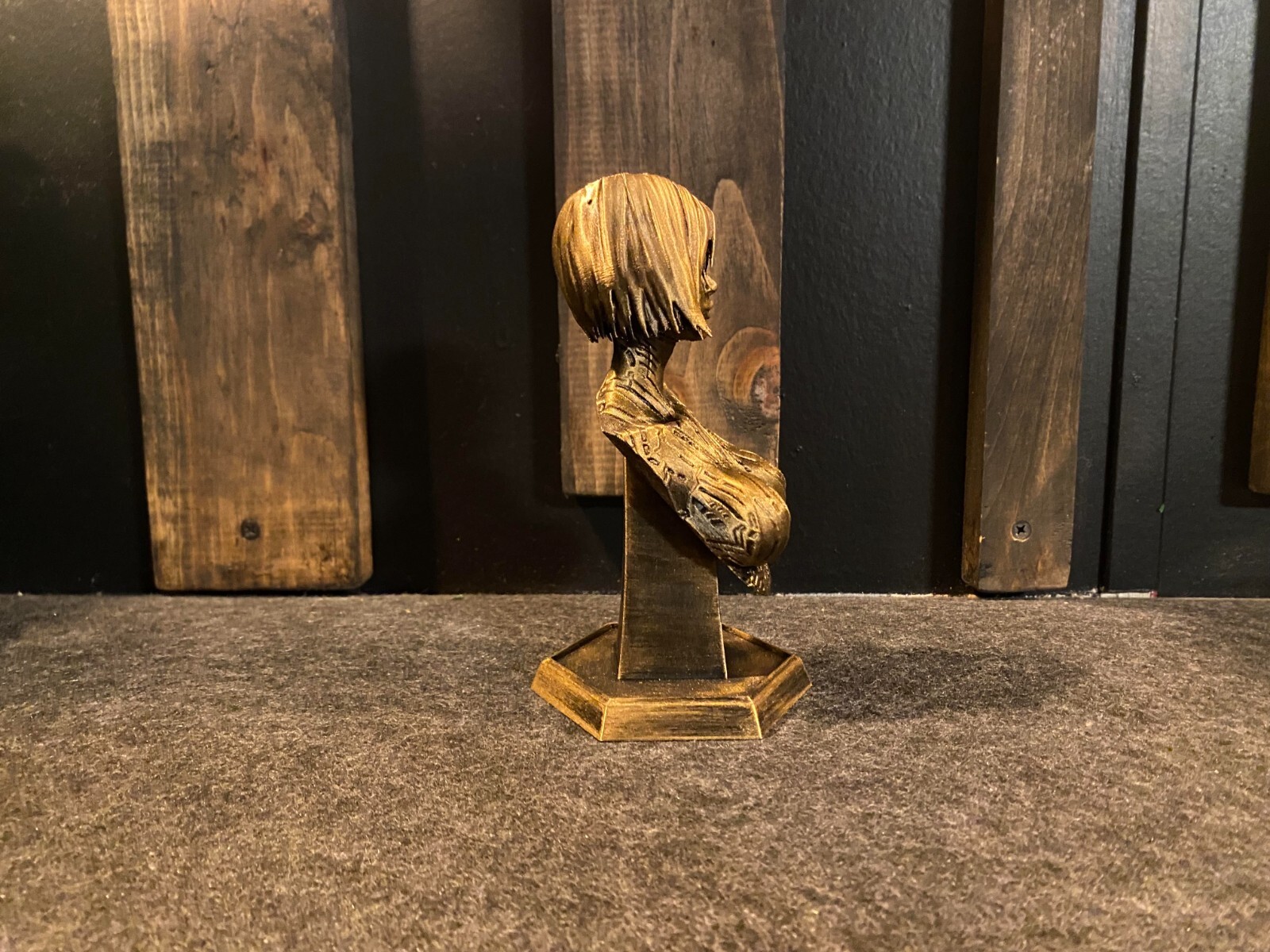 Halo Cortana Gold Statue 6inches tall