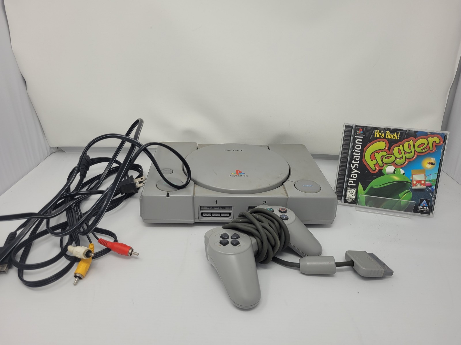 Sony PlayStation 1 Gray Console Lot 1 Ps1 Game and 1 Controller Tested Working
