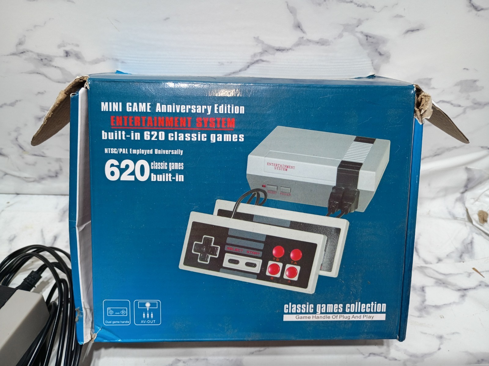 Retro Game Console 620 Built-In Games 2 Controllers AV Cable + Extra Controller