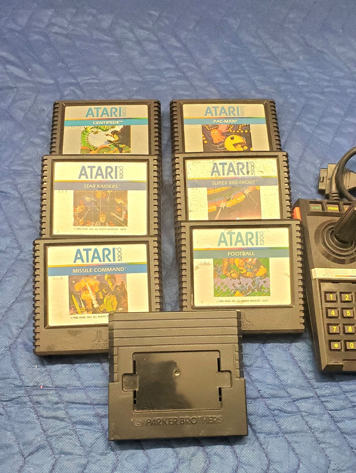 Atari 5200 Game Lot w/ 2 Controllers, 6 Games & Parker Brothers Cartridge Holder