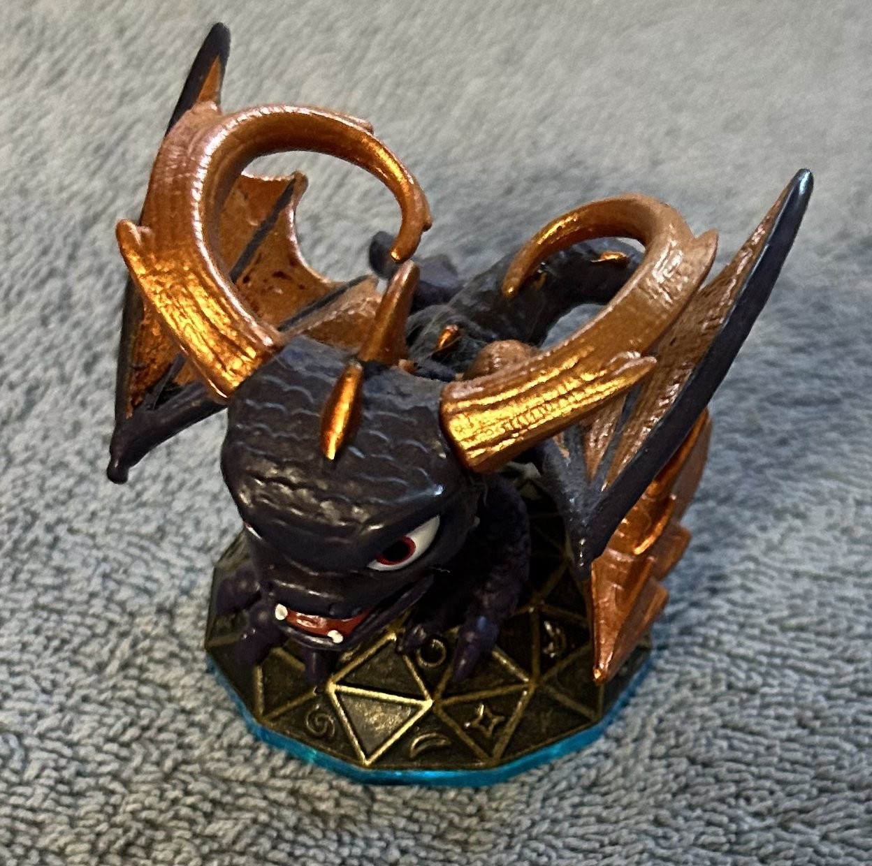 14 Skylanders figures (5 Giants, 9 SWAP Force) – Dune Bug, Bumble Blast – tested