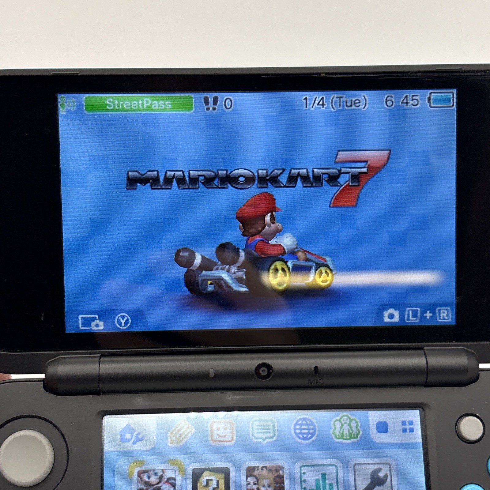 Nintendo 2DS XL Console – Black/Turquoise – Bundle W/ Charger / Case / Game