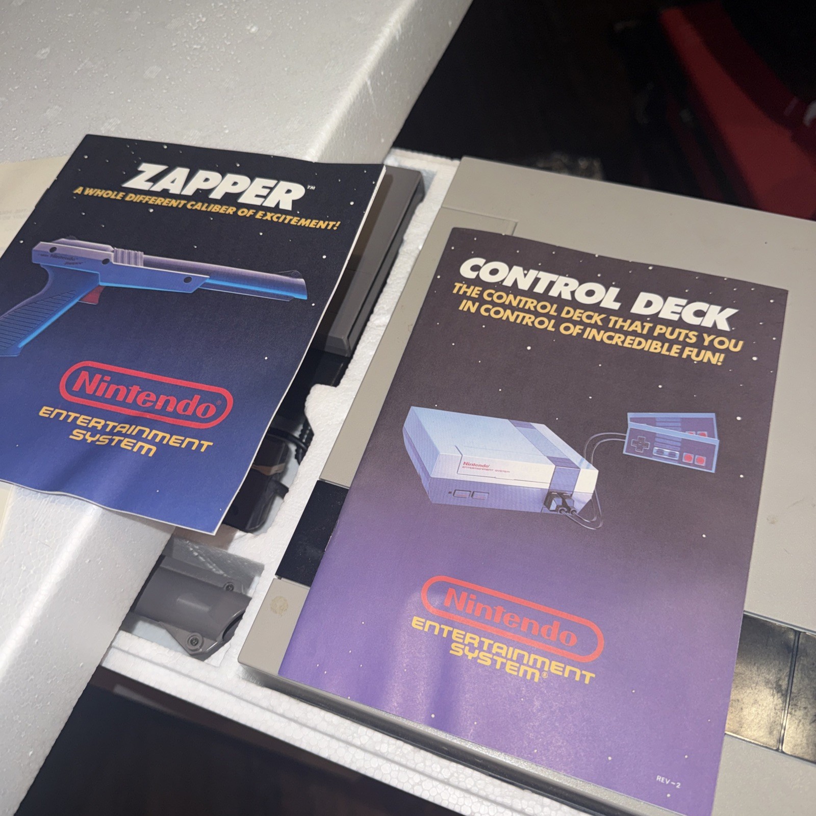 Nintendo NES-001 Console W/ Mario Duck Hunt Controller Light Gun Tested CIB