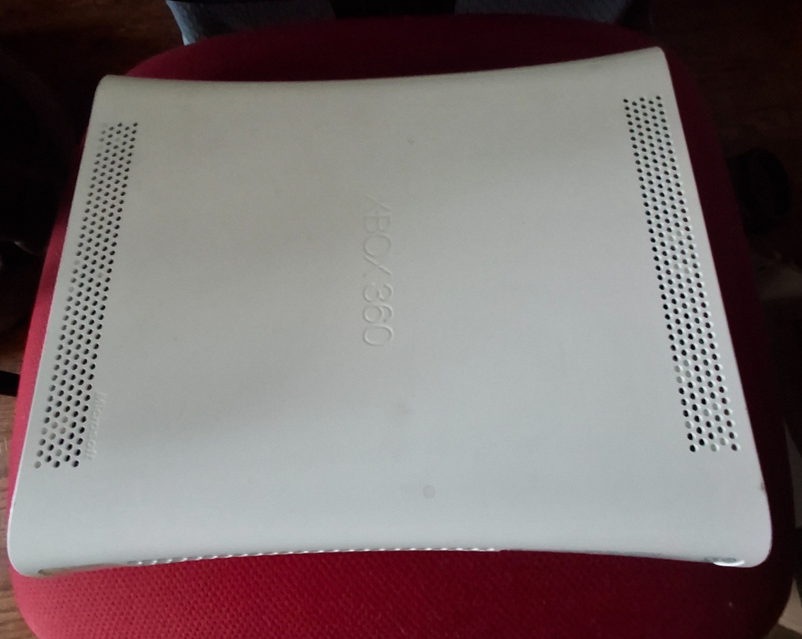 Microsoft Xbox 360 Red Ring Of Death With Cords