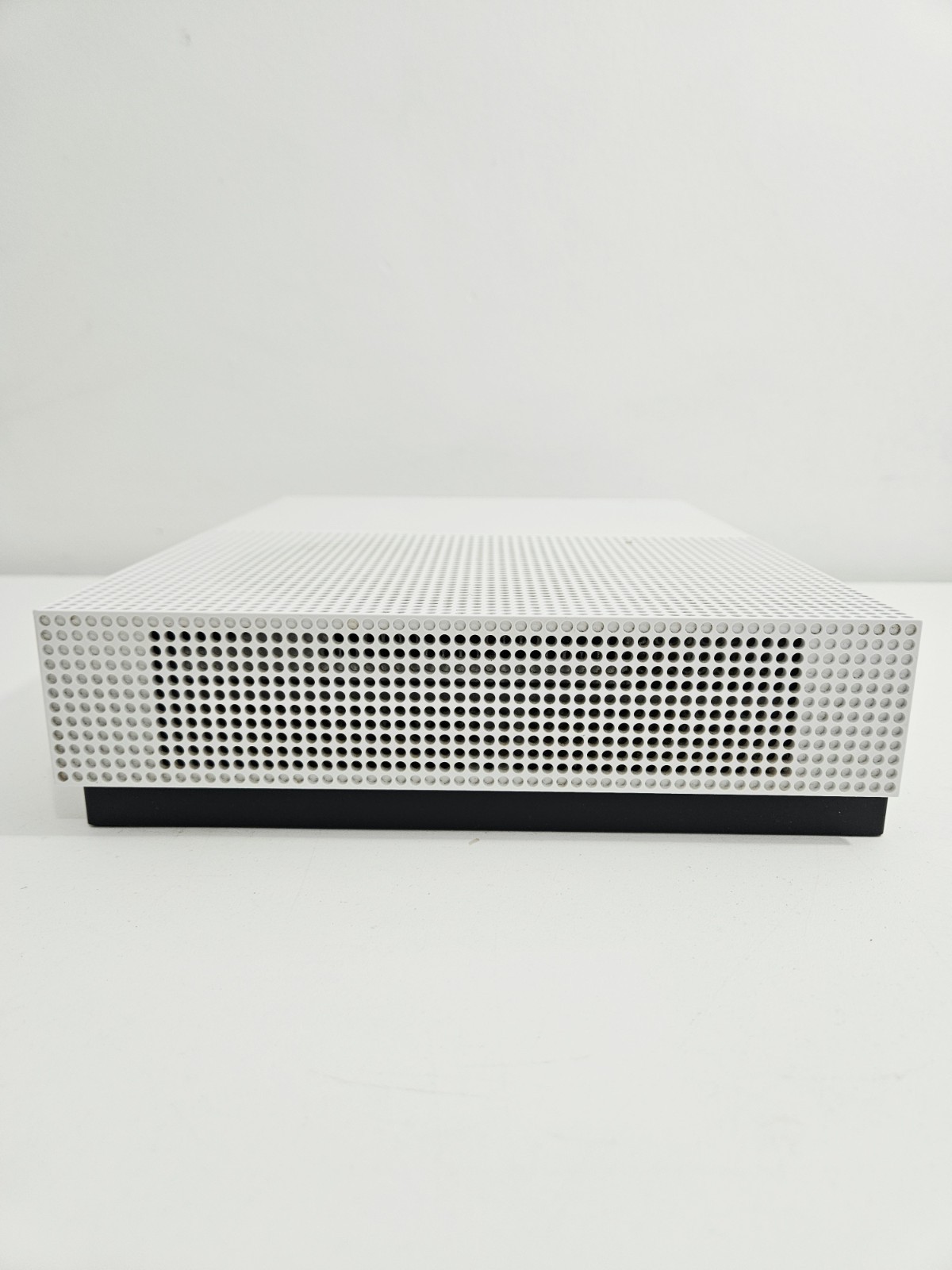 Microsoft Xbox One S 1TB White Console 4K UHD With Power Cord