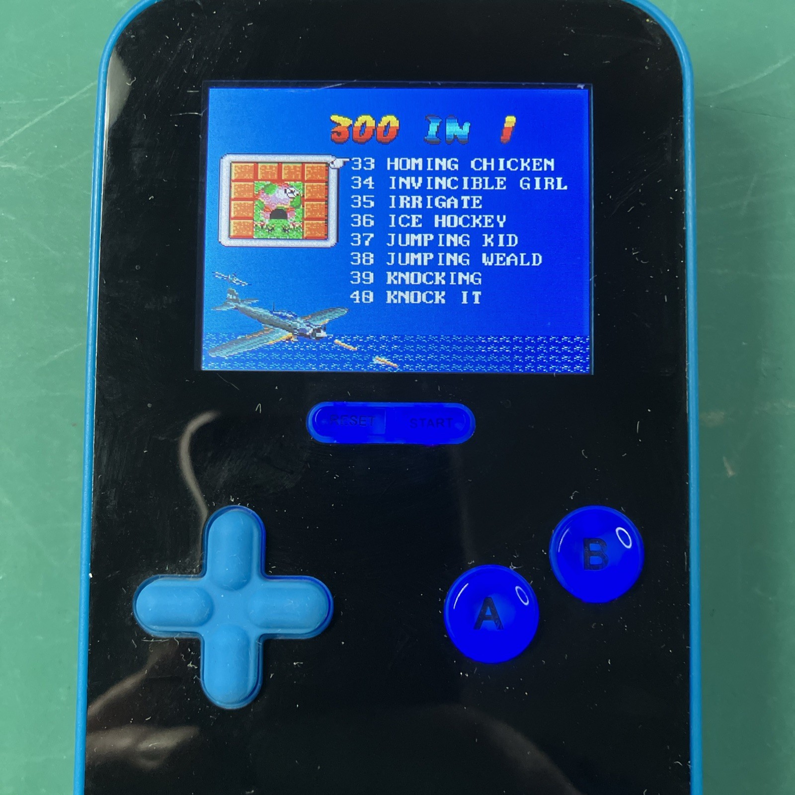 My Arcade Go Gamer Retro Portable Gaming System. Handheld. 300 Games. VERY GOOD.