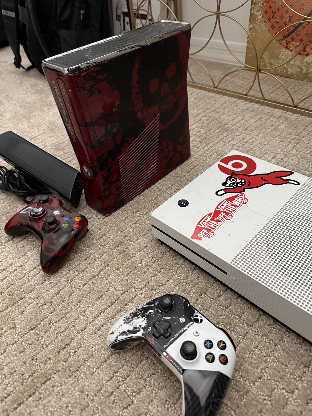 Microsoft Xbox 360 S Gears of War Console w/ Controllers & Power Supply