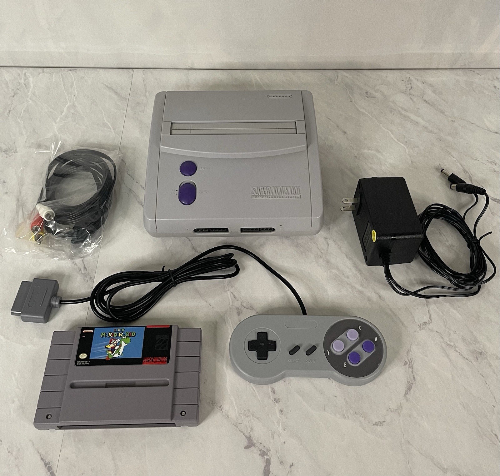 Nintendo SNES Super Nintendo Console SNS-001. Super Mario World And All Cables