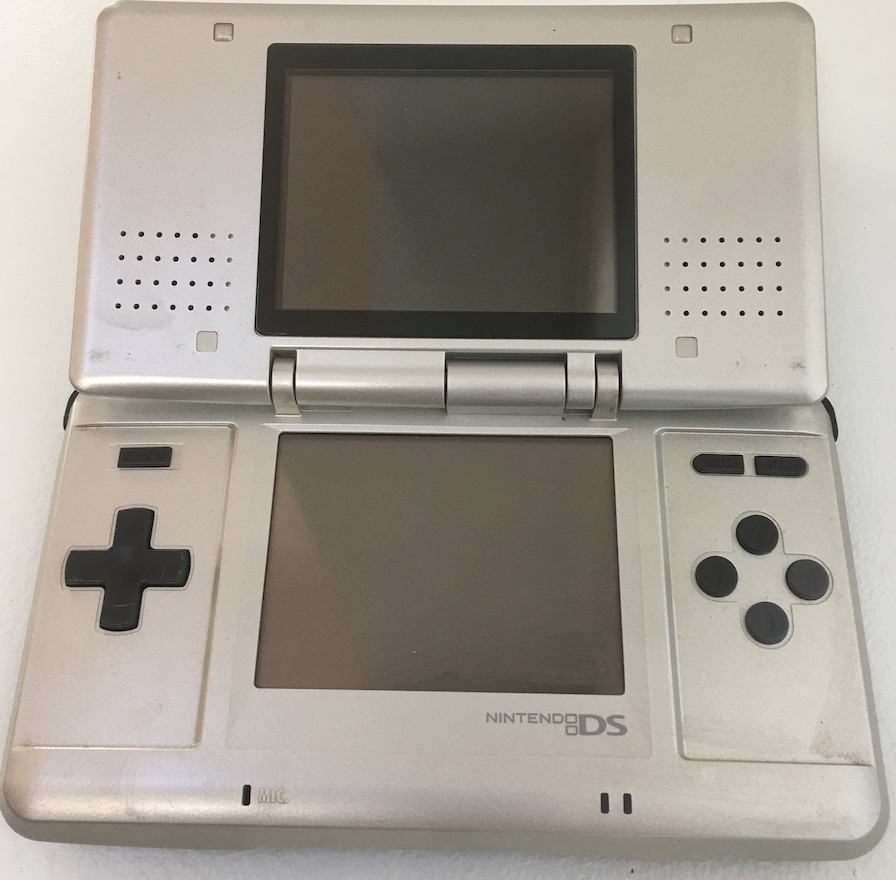 Nintendo DS Original NTR-001 Console – Titanium Silver – not working – FPOR