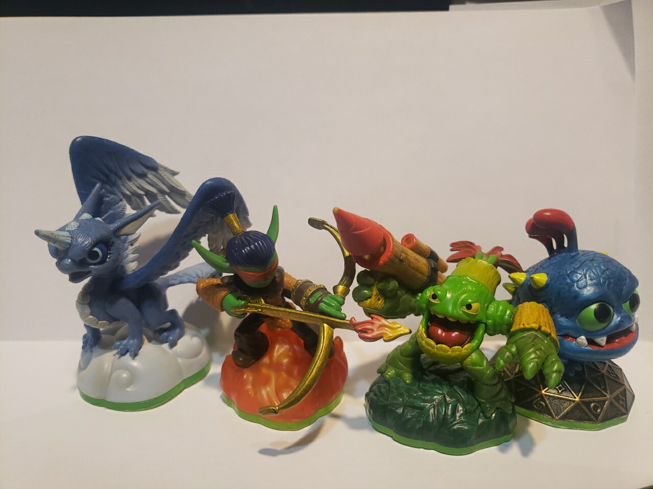 Activision Skylanders Spyro’s Adventure Lot of 4 Figures Red Blue Green
