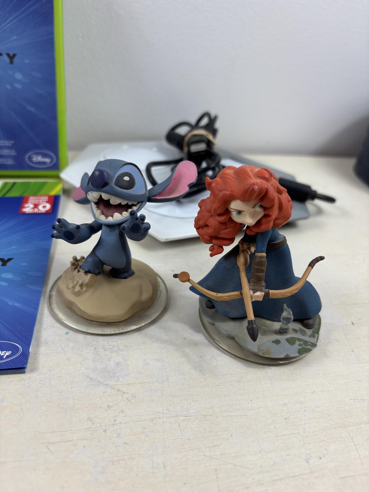 Disney Infinity 2.0 Xbox 360 Game Portal Base Stitch Merida Figures Complete Set