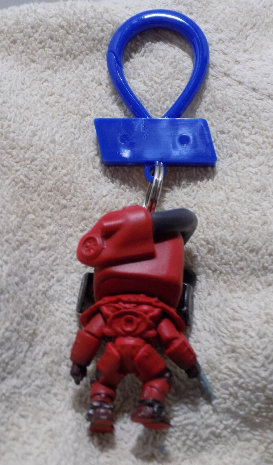 L/2 Video Game Keychain Backpack Clip On Figures Fallout 76 Red X-01 Power Armor