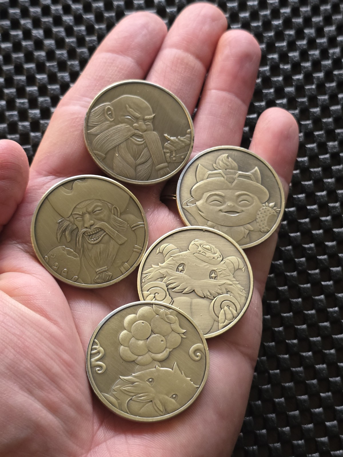 League Of Legends X Momchilovtsi Coin Album Set Riot Games Rare Promo China LOL