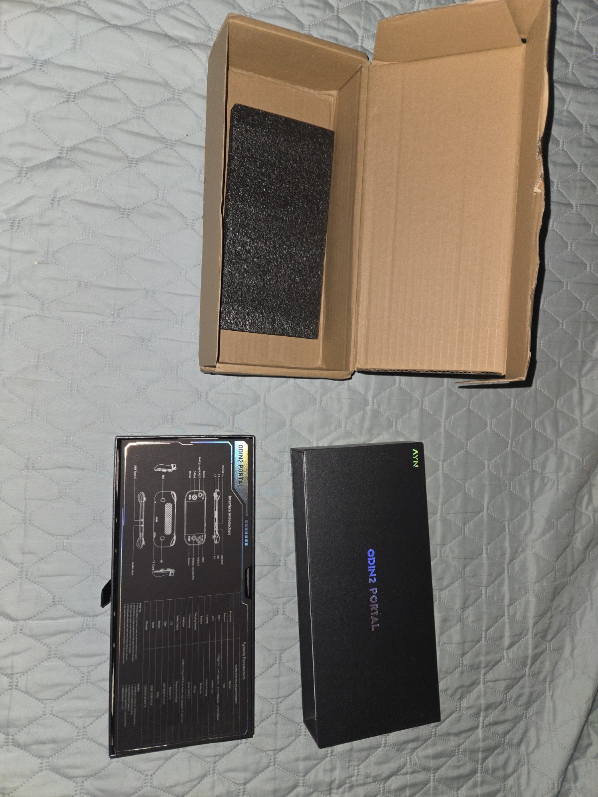 AYN Odin2 Portal Handheld Android Console 8/128GB 1080p USB-C Case/Box Black