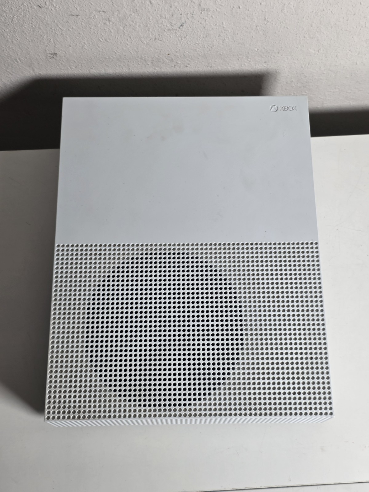 Microsoft Xbox One S (Model 1681) 500GB Gaming System Console W/ Wires Tested