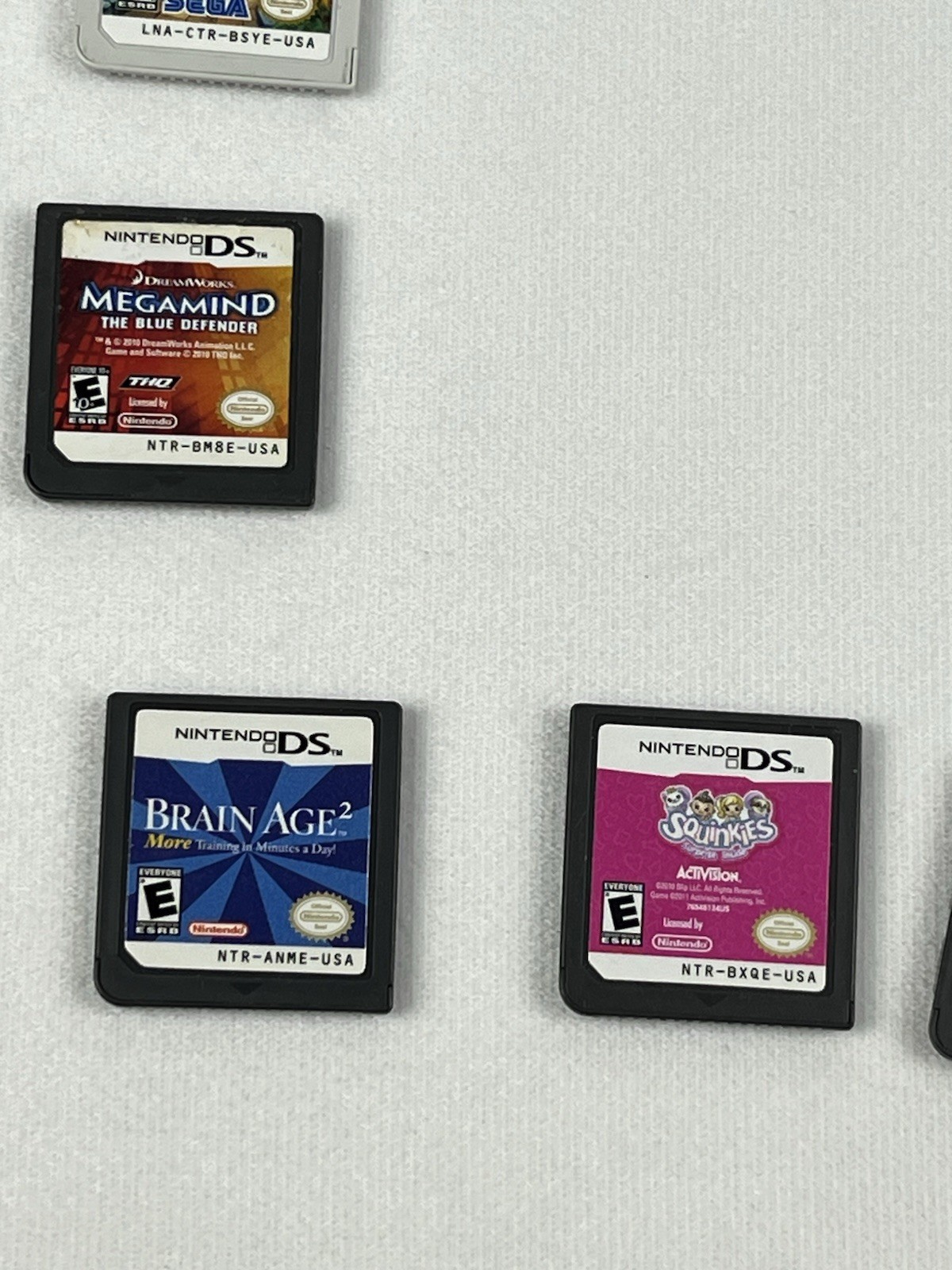 Nintendo 3DS XL Red Bundle w/ Charger, Stylus, SD Card, and 15 DS/3DS Games