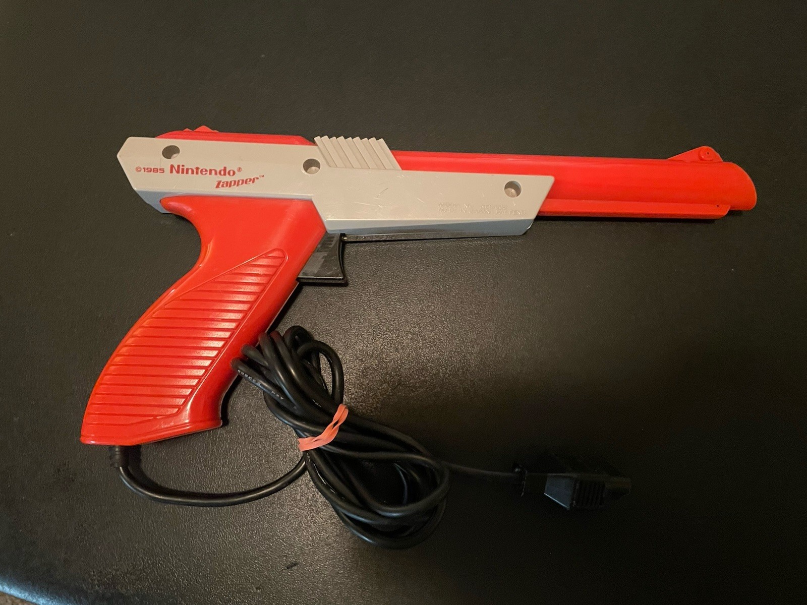 Nintendo Zapper Light Gun Controller NES-005 Gray/Red Wired for NES