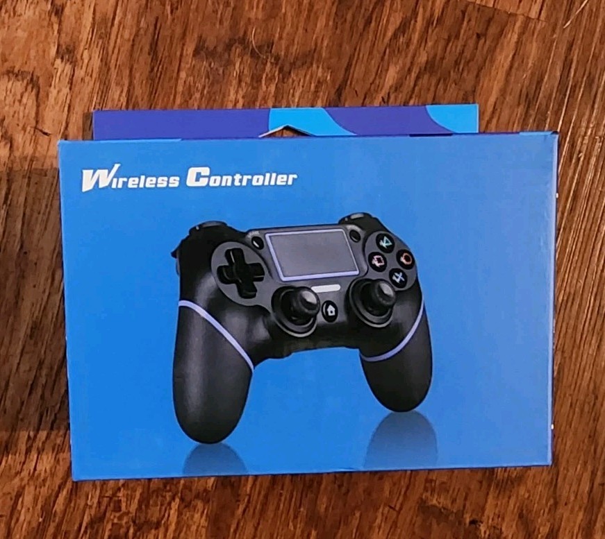 Sony PS4 W/New Controller & 4 Games CUH-1115A 500GB Console Works Great!!