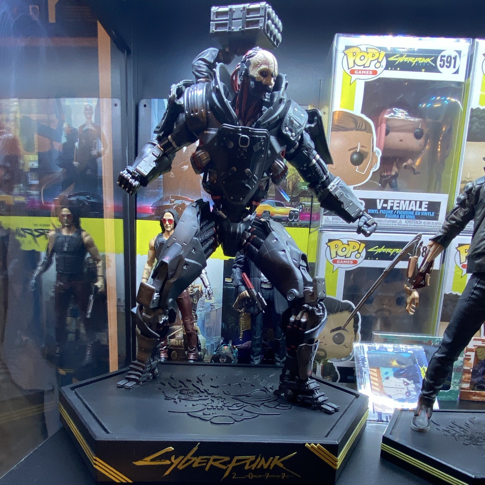 Cyberpunk 2077 Adam Smasher Statue Figure w/ Display Base 2020 comes with box