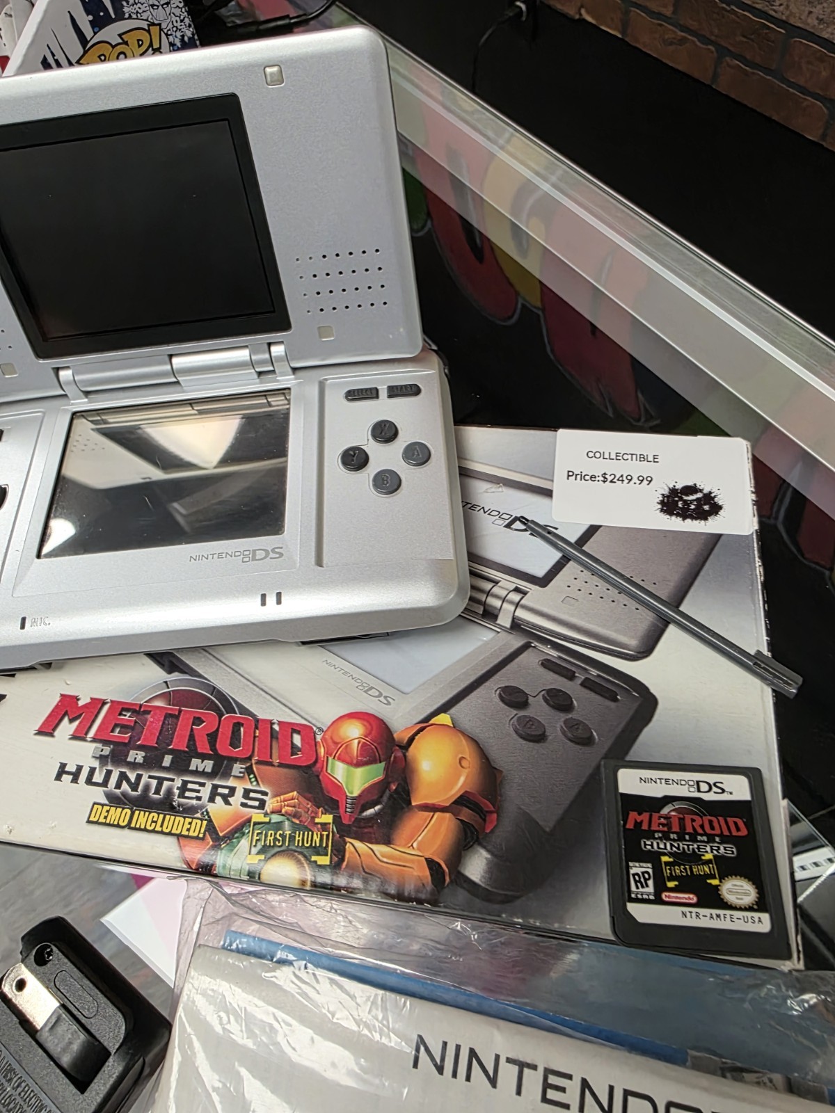 Nintendo DS Metroid Prime Hunters Edition Complete with Box Manuals Demo Tested