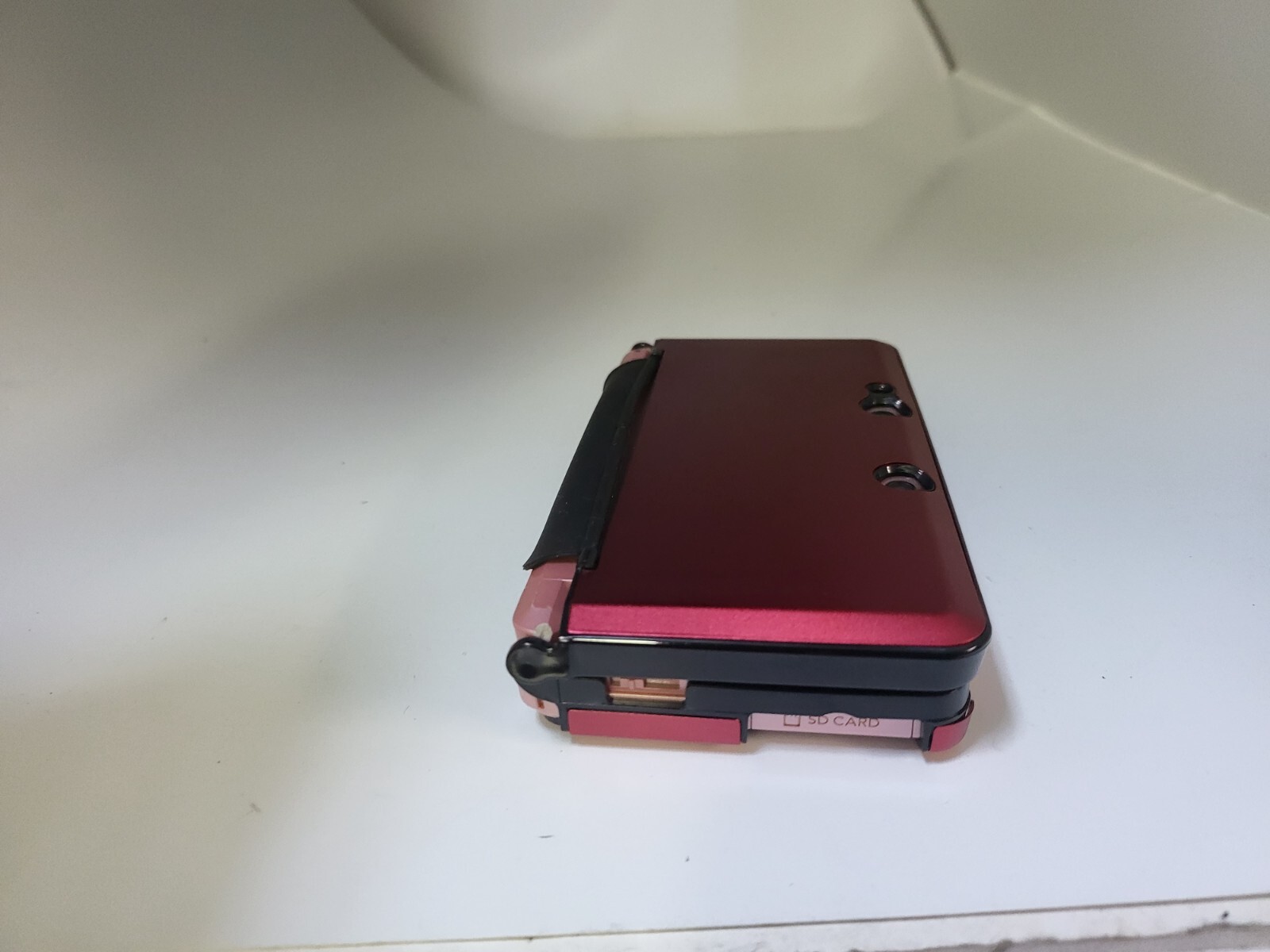 NEW RED Aluminum case W/2 Retractable Stylus Pens for the OLD Nintendo 3DS